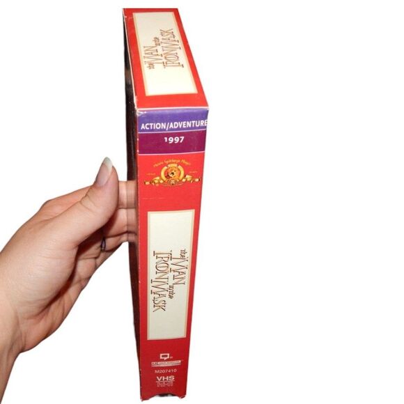 THE MAN IN THE IRON MASK vintage VHS in original paper case Leonardo DiCaprio - Picture 6 of 6